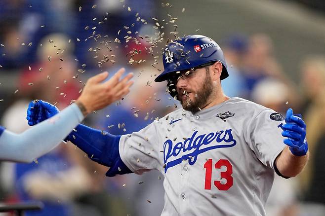 <yonhap photo-5439="">2026년에도 LA 다저스 유니폼을 입는 맥스 먼시. [AP=연합뉴스]</yonhap>