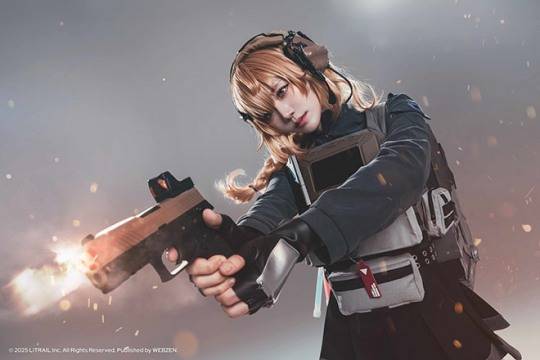 게이트 오브 게이츠의 아스트리드 코스프레. 모델 넬리. 자료 제공 : 웹젠