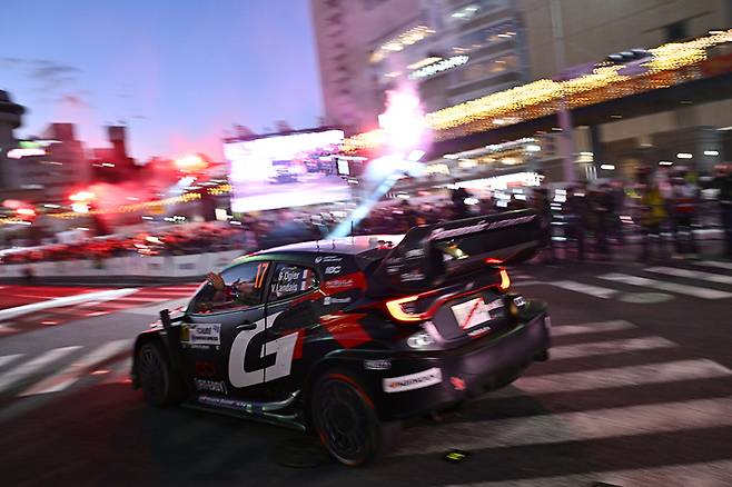 세바스티앙 오지에가 많은 환호를 받으며 입장하고 있다. 사진: 김학수 기자