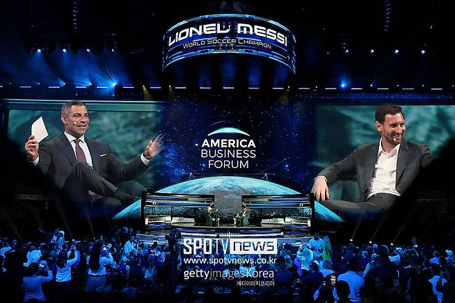 ▲ 손흥민은 조용히 몸을 풀며 다음 라운드를 기다리고 있다. 메시는 다시 한 번 자신의 마지막 불꽃을 살려야 한다. 한쪽은 숨을 고르며 다음 단계로 나아가고, 다른 한쪽은 절벽 끝에서 떨어지지 않기 위해 발버둥친다.