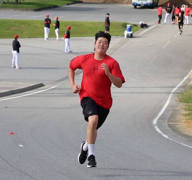 ▲ 팀의 큰 기대를 모았으나 불의의 부상으로 캠프를 조기 이탈한 김세일 ⓒKIA타이거즈