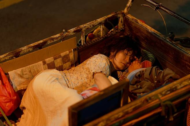 영화 '엄마를 버리러 갑니다' 속 한 장면 [싸이더스 제공. 재판매 및 DB 금지]