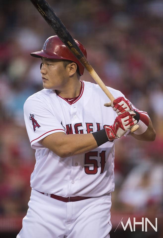 (최지만은 마이너리그 FA 자격을 취득한 뒤 룰파이브를 통해 LA 에인절스로 이적했고, 2016년 메이저리그에 데뷔했다)