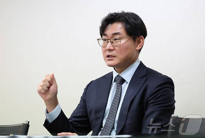 이영현 대북인터넷방송 KIS 대표가 6일 서울 서초구 법무법인 이래에서 뉴스1과 인터뷰를 하고 있다. ⓒ News1 박지혜 기자