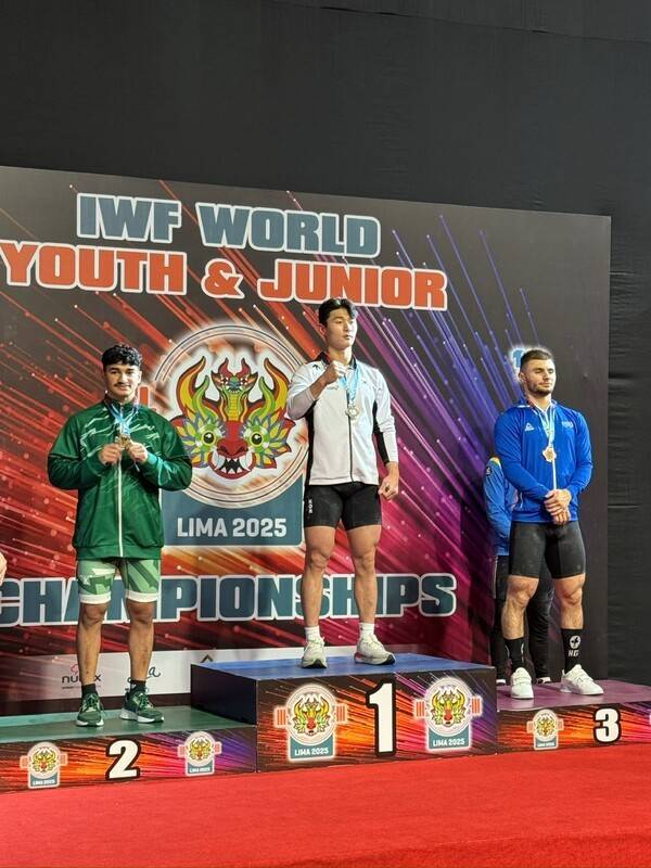 박주현이 지난 5월 페루 리마에서 열린 2025 세계 주니어 역도 선수권 대회에서 3관왕을 차지했다. /사진=고양시청