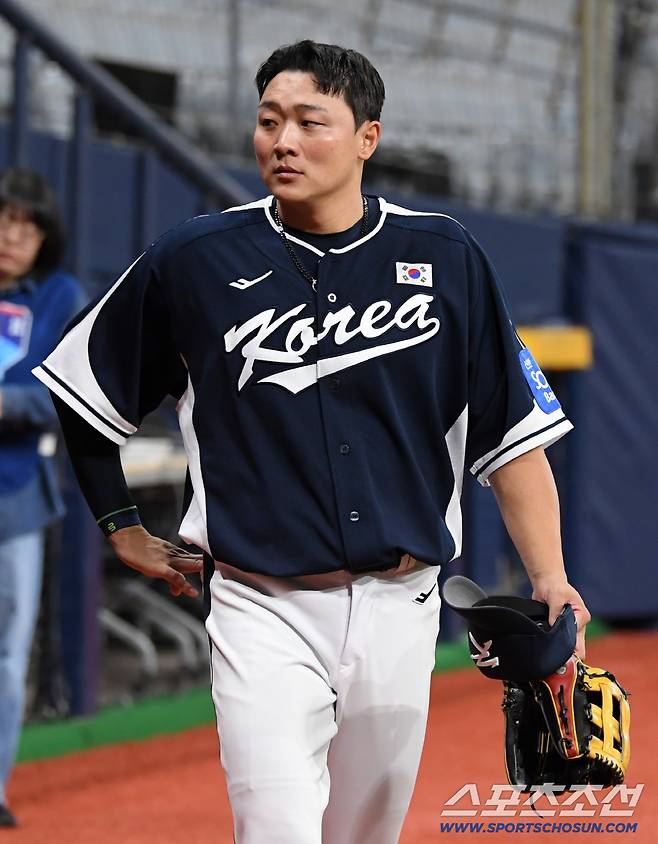 대한민국 야구대표팀이 5일 고척스카이돔에서 훈련을 가졌다. 이재원이 수비 훈련을 하고 있다. 고척=박재만 기자 pjm@sportschosun.com/2025.11.05/