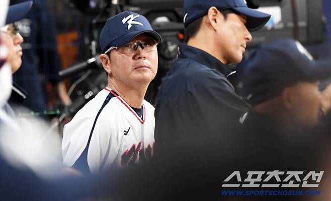 2025 K-BASEBALL SERIES 대한민국과 체코의 평가전이 8일 고척스카이돔에서 열렸다. 류중일 감독이 생각에 잠겨 있다. 고척=박재만 기자 pjm@sportschosun.com/2025.11.08/