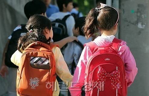 유치원생들이 등교하는 모습. 사진은 기사 내용과 무관. [헤럴드DB]