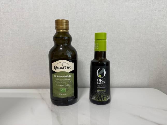 이마트에서 9000원대에 구매한 코스타도로 제품(왼쪽)과 4만원을 호가하는 오로바일렌 제품. 두 제품 모두 엑스트라버진 올리브유다./사진=김다이 기자 @neverdie