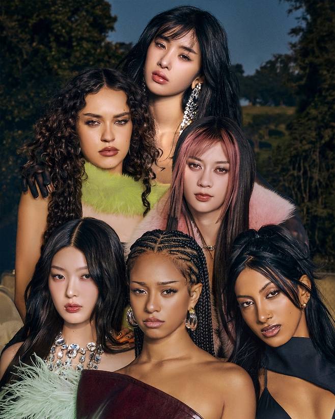 캣츠아이 윤채, 다니엘라, 소피아, 메간, 라라, 마농(왼쪽부터 시계방향). 사진 | 하이브 X 게펜 레코드