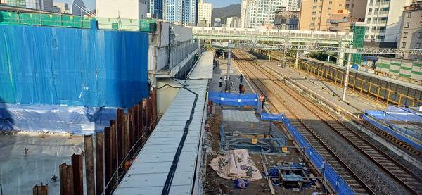 9일 공사가 진행되고 있는 부산 북구 구포역 일대 모습.  백창훈 기자