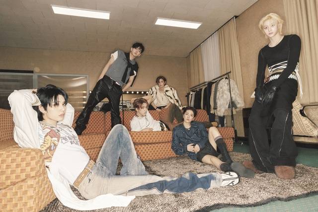 그룹 보이넥스트도어가 10일 0시 인기 애니메이션 '톰과 제리'와 협업한 싱글 'SAY CHEESE!(세이 치즈!)'를 발매했다./KOZ엔터테인먼트