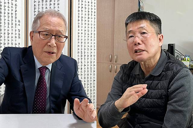 ▲ 정세현(왼쪽) 전 통일부 장관과 박인규 <프레시안> 상임고문. ⓒ프레시안(이재호)