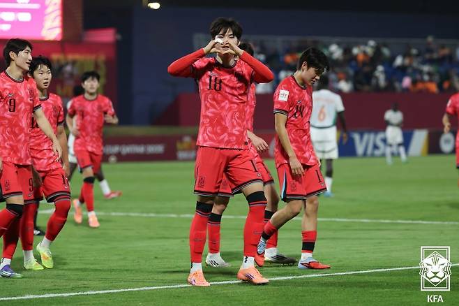 Ли Ён Хён проводит церемонию. [대한축구협회 제공. 재판매 및 DB 금지]