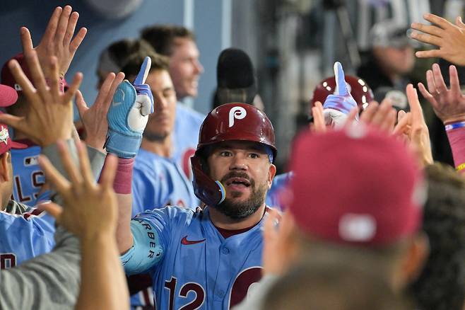 카일 슈와버가 필라델피아에 잔류할 것이라는 전망이 나왔다. Imagn Images연합뉴스