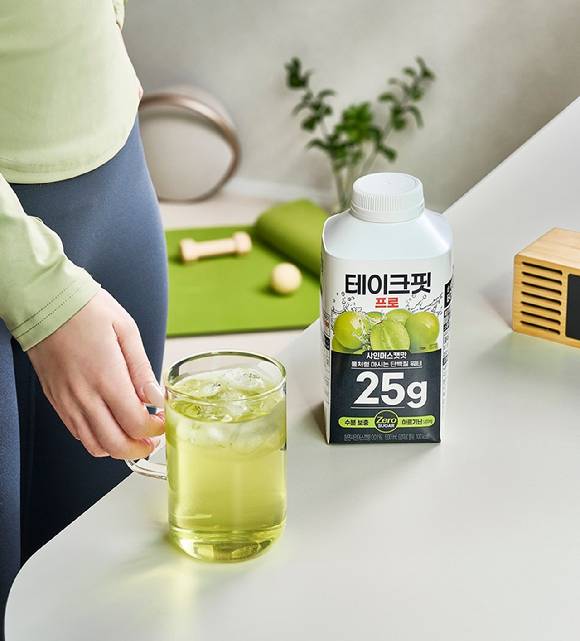 워터형 단백질 음료 '테이크핏 프로 샤인머스캣맛'. [사진=남양유업]