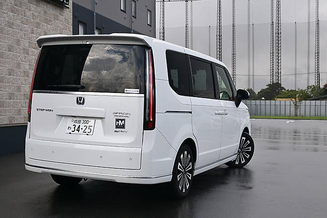 혼다 스텝왜건 스파다 프리미엄 라인. 사진: 김학수 기자