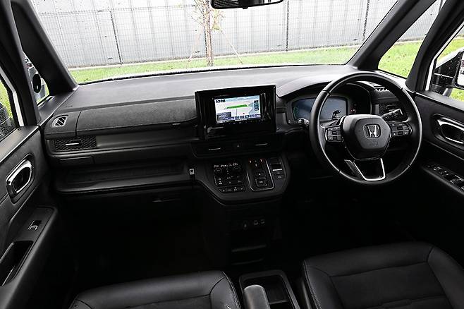 혼다 스텝왜건 스파다 프리미엄 라인. 사진: 김학수 기자