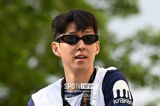 ▲ 토트넘이 잃어버린 글로벌 슈퍼스타 손흥민의 가치는 이미 숫자로 드러나고 있다. 그라운드 안은 물론 바깥에서도 손흥민의 자리를 채울 새로운 상징을 찾기까지는 상당한 시간이 필요해 보인다.