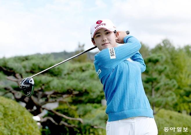 내년 시즌부터 미국여자프로골프(LPGA)투어에서 뛰는 황유민이 드라이브샷 자세를 취하고 있다. 동아일보DB
