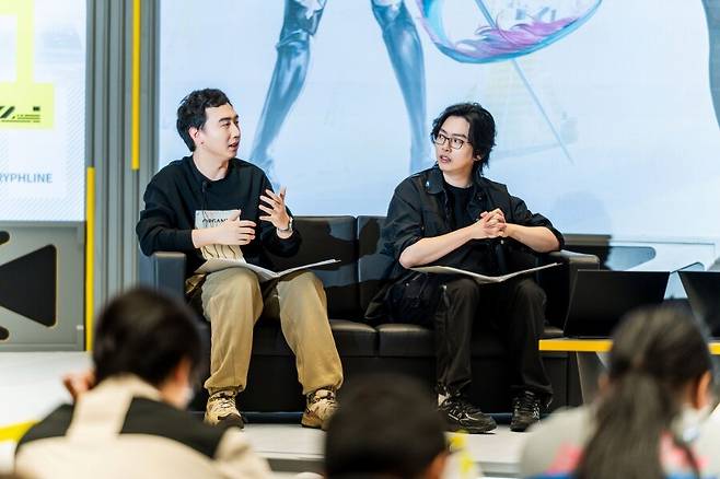 ▲ 루아 스테이지 디자이너(좌), 해묘 PD(우)