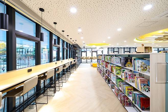 구로문화누리도서관 열람실의 전경. <구로구>