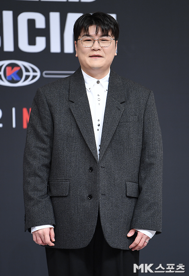 12일 오후 서울 목동 SBS 사옥에서 SBS 스튜디오 프리즘 신규 오디션 예능 ‘베일드 뮤지션’ 제작발표회가 진행됐다. 자리에는 에일리, 폴킴, 신용재, 몬스타엑스 기현, 볼빨간사춘기(안지영), 키스오브라이프 벨, 최다니엘, 이홍희 PD가 참석했다. / 사진 = 천정환 기자
