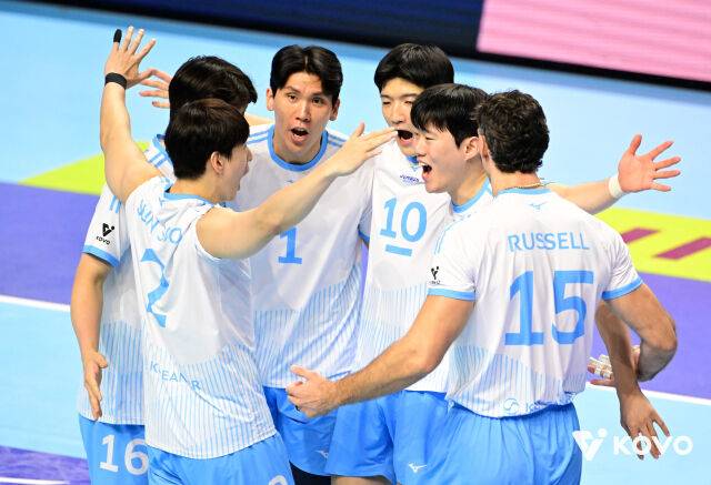 승리한 대한항공 선수들./KOVO
