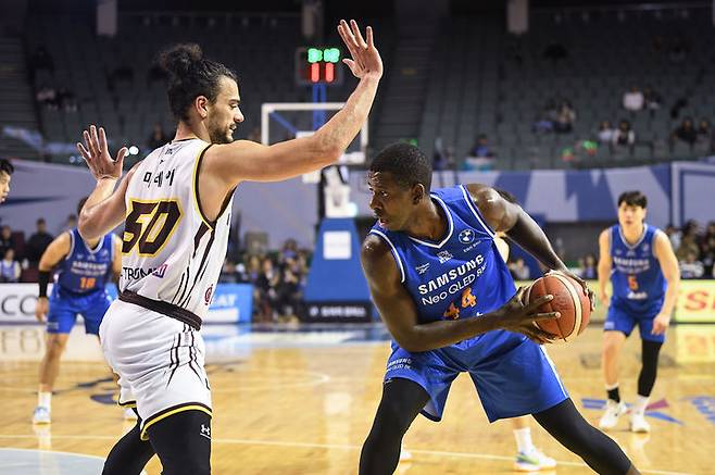 [서울=뉴시스] 프로농구 창원 LG의 아셈 마레이. (사진=KBL 제공) *재판매 및 DB 금지