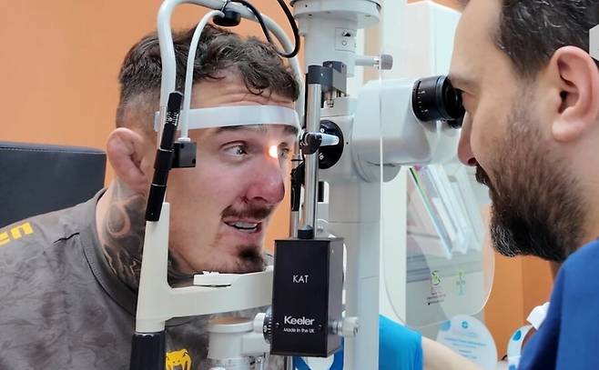 ▲ 병원 검진을 받는 UFC 헤비급 챔피언 톰 아스피날 ⓒ톰 아스피날 유튜브