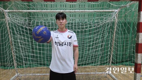 신인 드래프트에서 하남시청 1라운드(전체 4순위)에 선발된 나의찬 선수가 하남종합운동장제1체육관에서 우승을 다짐하고 있다. 2025.11.26 하남/문성호기자 moon23@kyeongin.com