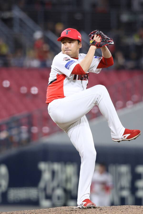 좌완 불펜이 귀한 KBO리그에서 이준영은 여전히 매력적인 카드다. (사진=KIA)