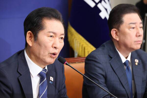 더불어민주당 정청래 대표가 12일 국회에서 열린 최고위원회의에서 발언하고 있다. 연합뉴스