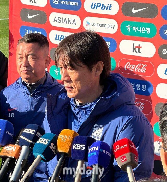 10일 천안축구종합센터에서 소집 인터뷰를 진행한 홍명보 대한민국 축구대표팀 감독/최병진 기자