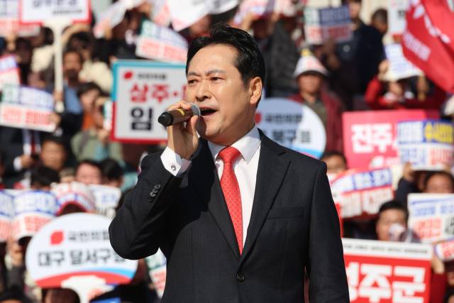 ▲국민의힘 장동혁 대표가 12일 서울 여의도 국회 본청 앞에서 열린 ‘대장동 일당 7400억 국고 환수 촉구 및 검찰 항소 포기 외압 규탄대회’에서 발언하고 있다. ⓒ연합뉴스