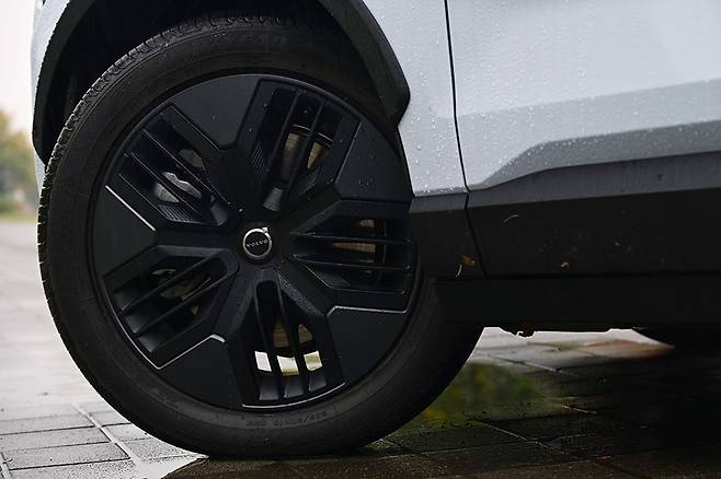 볼보 EX30CC. 사진: 김학수 기자