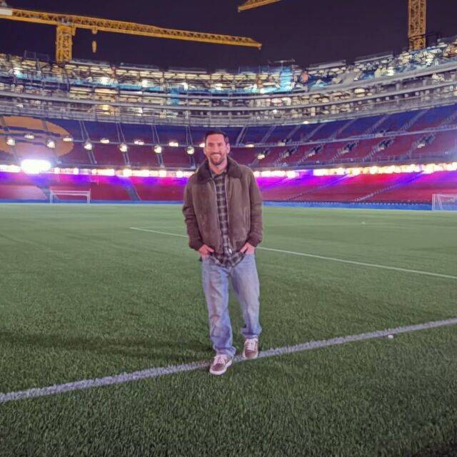 공사 중인 캄노우에 방문한 리오넬 메시. /사진=리오넬 메시 SNS 갈무리