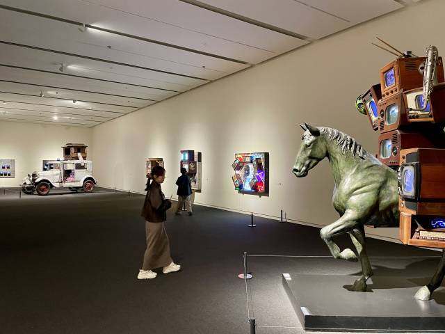 우양미술관 1층에서는 백남준 특별전이 열리고 있다. 주말앤 팀