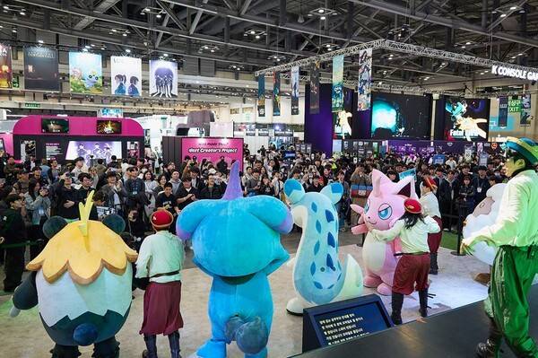 크래프톤이 부산 벡스코에서 열린 국제 게임 전시회 '지스타(G-STAR) 2025'에서 신작 '팰월드 모바일(Palworld Mobile)'을 비롯한 다양한 체험형 콘텐츠로 관람객들의 뜨거운 호응을 얻었다. (지스타 2025 부스에 관람객 몰려 '현장 열기 최고조'). /사진=크래프톤