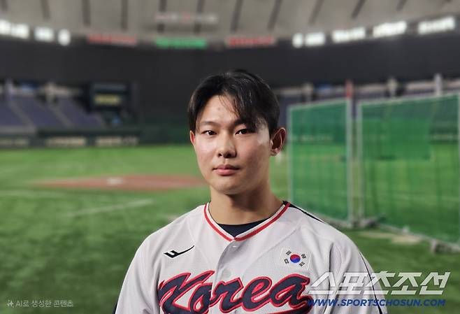 한국야구대표팀 김영우가 13일 도쿄돔에 처음 와서 인터뷰를 하고 있다. 도쿄=권인하 기자