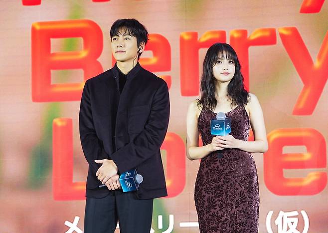'메리 베리 러브' 지창욱과 이마다 미오 ⓒ디즈니+