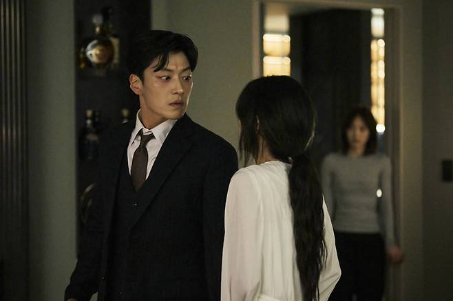 넷플릭스 오리지널 시리즈 ‘당신이 죽였다’의 한 장면