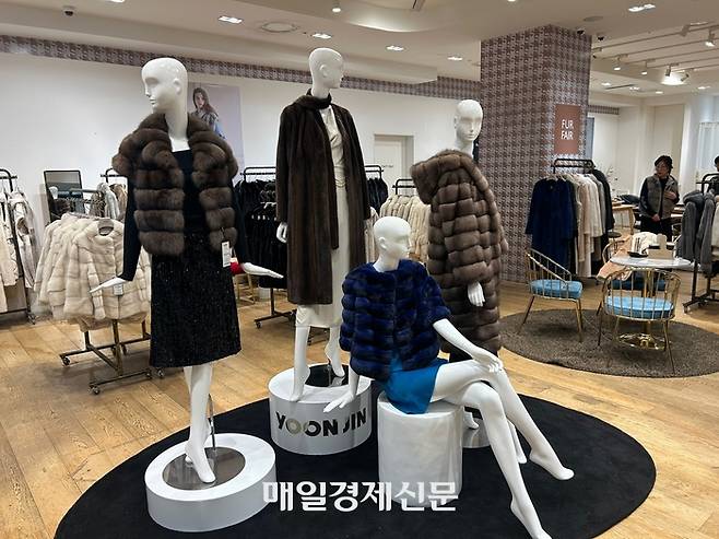 14일 오후 방문한 신세계백화점 강남점 지하 1층 선큰 행사장. [변덕호 기자]