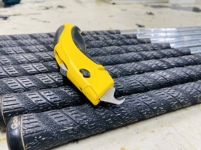 20년 된 그립의 교체 전 모습.