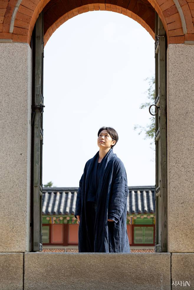 10월29일 한국 정원의 가치를 전해온 신지선 월하랑 대표가 서울 경복궁에 서 있다. ⓒ시사IN 신선영