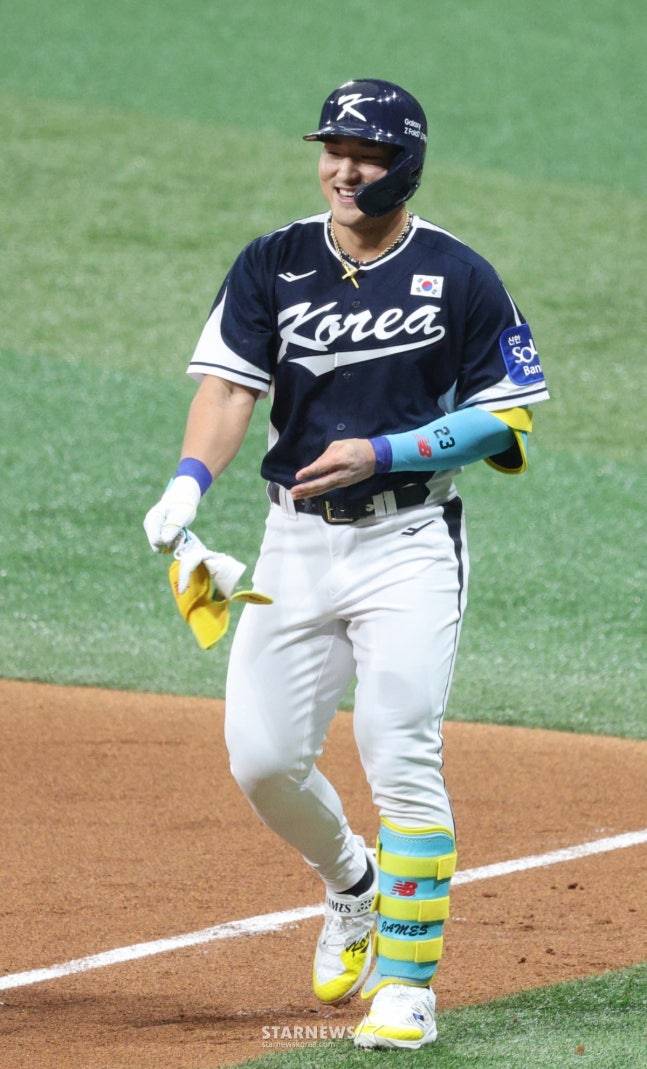 지난 9일 열린 체코전에서 출루에 성공한 안현민의 모습. /사진=김진경 대기자