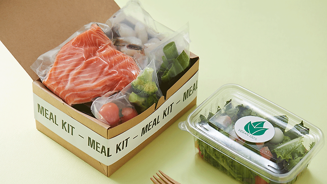 고품질의 인스턴트 제품이 확산되는 추세, 이는 바쁜 일상 속에서도 영양을 고려하려는 소비자들의 인식을 보여준다|출처: 클립아트코리아