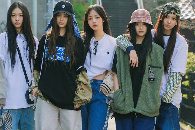 뉴진스, 2025 ‘트렌드 오브 더 이어’ 수상 (사진=어도어)