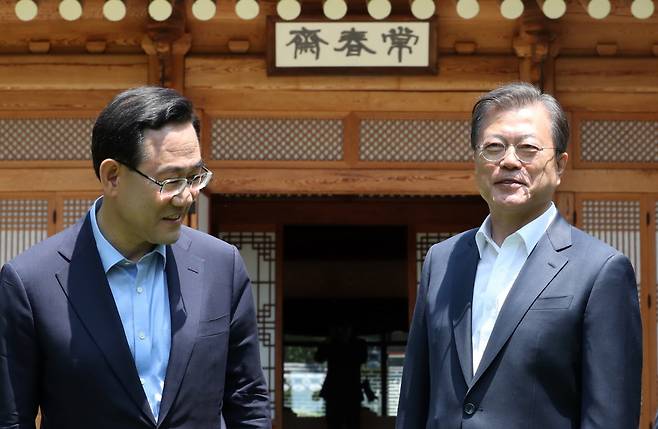 2020년 5월 당시 문재인 대통령과 주호영 미래통합당(국민의힘 전신) 원내대표. / 사진=청와대사진기자단