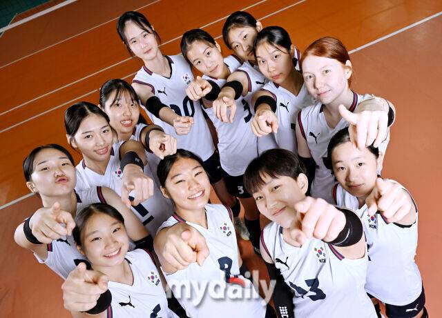 U16 여자배구대표팀./송일섭 기자